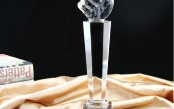 Tân Nhật Minh - Nhà sản xuất và nhập khẩu uy tín các Mẫu Cúp Pha Lê 