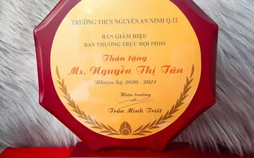 Giá Bảng Vinh Danh: Chất lượng và tinh tế trong in làm bảng vinh danh