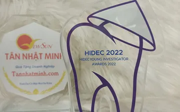 Kỷ niệm chương pha lê - Hội nghị HIDEC 2022