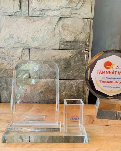 kỷ niệm chương để bàn, cắm bút pha lê, -44