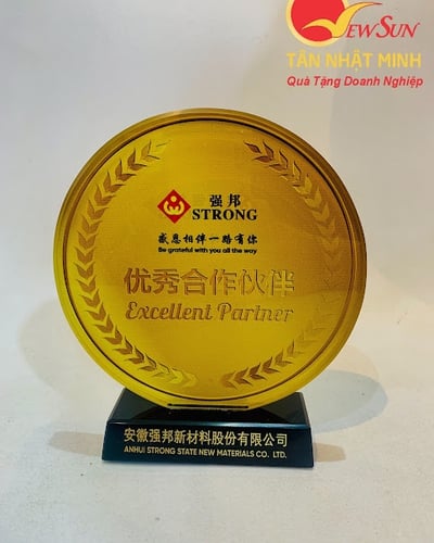 Sản xuất Kỷ niệm chương, mẫu pha lê thủy tinh giá rẻ