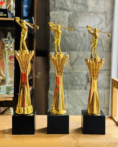 Cúp Vinh Danh - Cúp Golf - Lưu Niệm Mạ Vàng 1