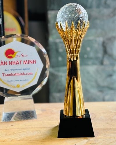 Cúp Vinh Danh - Cúp Golf - Lưu Niệm Mạ Vàng 1