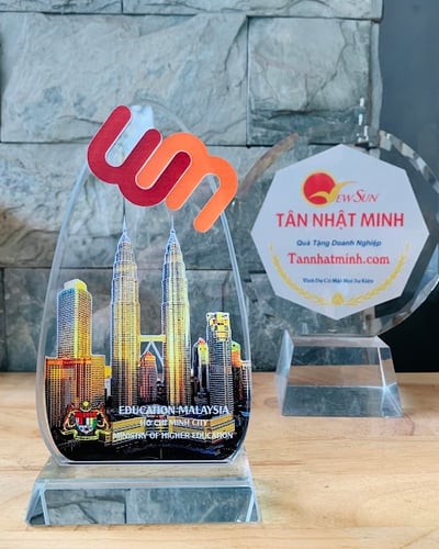Làm kỷ niệm chương, xưởng pha lê đẹp - 11