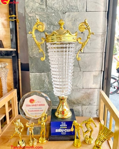 Cúp thể thao kim loại 76