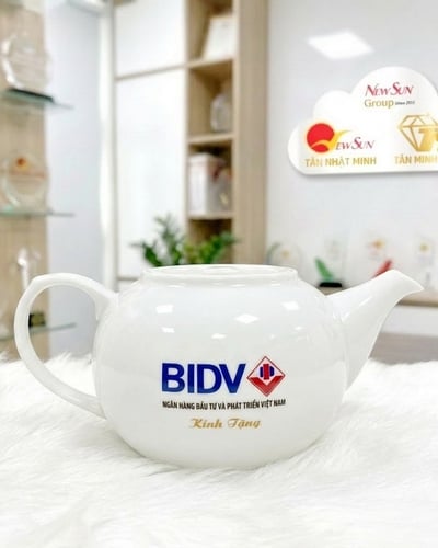 In trên mọi chất liệu, nhận in gia công trên bình trà bình sứ