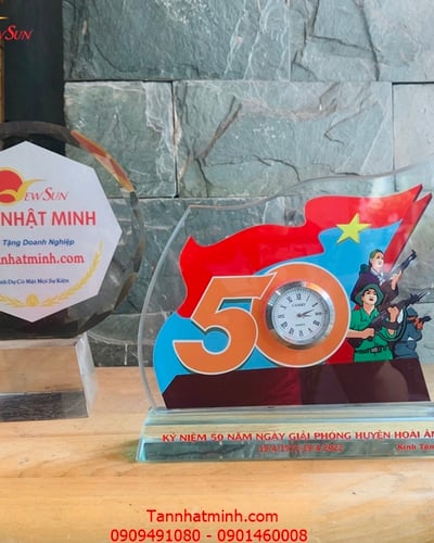 Kỷ niệm chương pha lê số năm 50