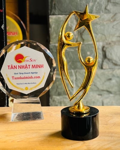 Mẫu Cúp vinh danh, Cúp pha lê đẹp 33