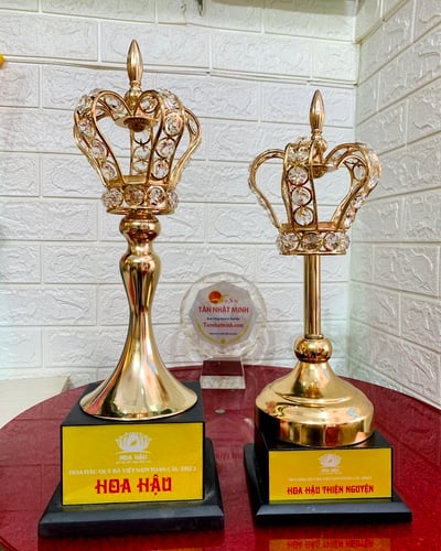 Cúp vinh danh, Cúp pha lê đẹp, Cúp vương miện hoa hậu, Cúp ca sĩ