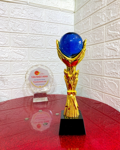 Cúp pha lê nhập, cúp thể thao, cúp lưu niệm - 19