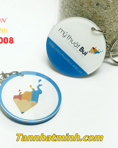 Sản xuất móc khóa mica