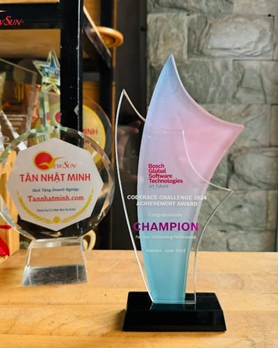 Cúp Trao Thưởng - Top Các Mẫu Đẹp Giá rẻ