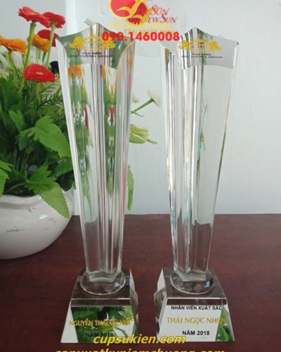 Cúp pha lê giá rẻ 13