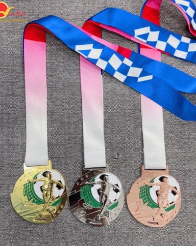 Huy chương giá rẻ hàng sẵn 1