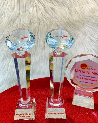 Cúp Vinh Danh Mẫu Đẹp Giá Rẻ Mới Nhất Năm