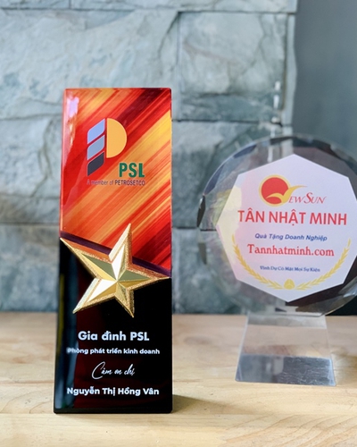 Cúp Vinh Danh Mẫu Đẹp Giá Rẻ Mới Nhất Năm