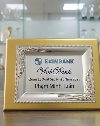 Sản xuất Kỷ niệm chương gỗ đồng, Bảng vinh danh gỗ đồng