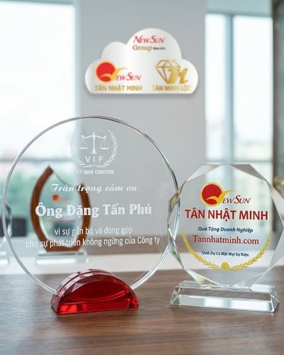 Kỷ niệm chương pha lê, Xưởng sản xuất pha lê (40)