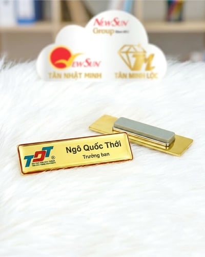 Bảng Tên Nhân Viên Cài Áo - Đồng Ăn Mòn Khắc