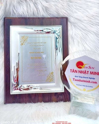 Sản Xuất Bảng Vinh Danh Nhân Viên Học Sinh Xuất Sắc