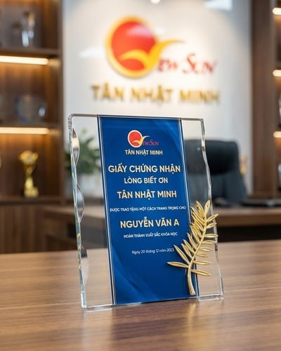 In Làm Bảng Vinh Danh Pha Lê - 2026
