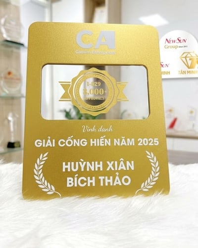 Bảng Vinh Danh Mica Sơn Vàng BVD-M07