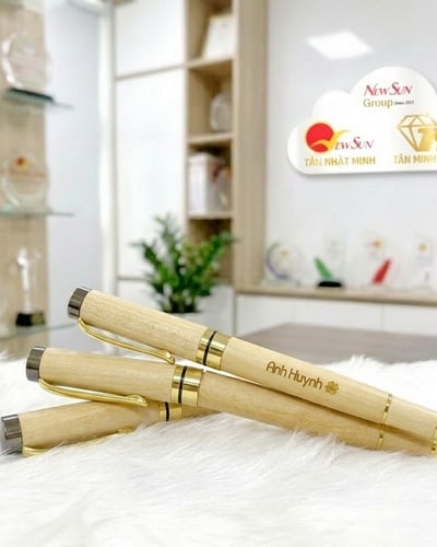Bút Gỗ Quà Tặng Khắc Tên Mực Nước