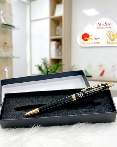 Bút Kim Loại Khắc Tên Theo Yêu Cầu Mẫu Mới Lạ 
