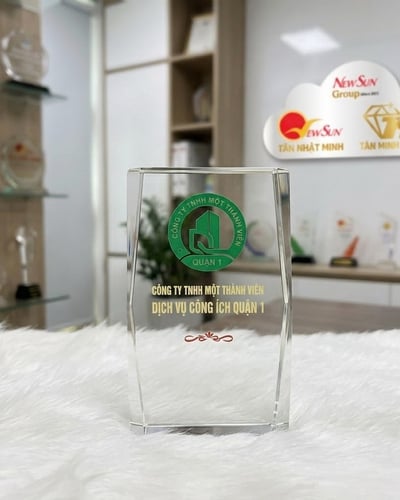 Chặn giấy để bàn pha lê hình chữ nhật