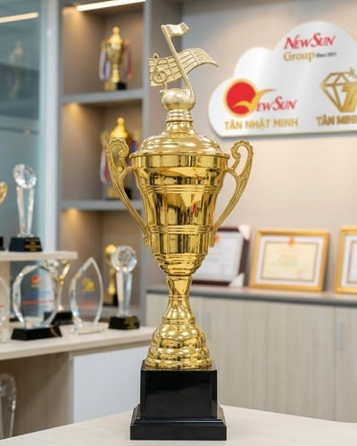 Cúp Âm Nhạc Kim Loại Mới đẹp