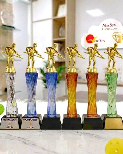 Cúp Bida Pha Lê Thân Màu Đẹp Thịnh Hành