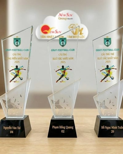 Cúp bóng đá thể thao lưu niệm In theo yêu cầu