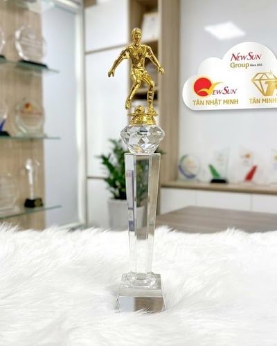 Cúp Bóng Đá Pha Lê Ưa Chuộng 