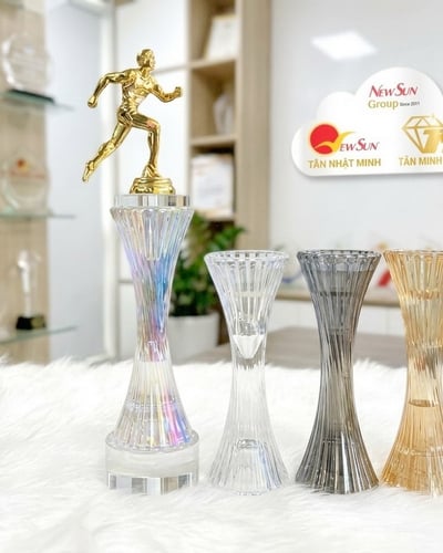 Cúp Chạy Bộ Thân Đơn 4 Màu