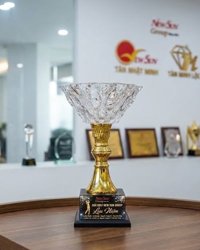 Cúp golf đẹp cao cấp pha lê kim cương