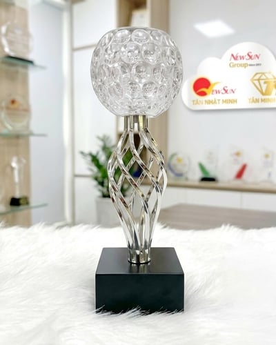 Cúp thể thao giải thưởng đẹp thân Bạc chén pha lê
