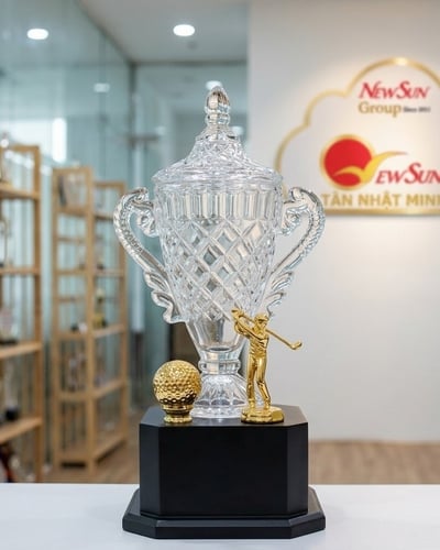 Cúp golf đẹp cao cấp pha lê hiện đại