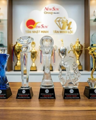 Cúp golf đẹp cao cấp đa dạng mẫu mã