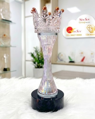 Cúp Hoa Hậu Cúp Làm Đẹp Spa Vương Miện - Pha lê Sang Trọng