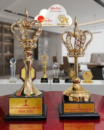 Cúp vinh danh, Cúp pha lê đẹp, Cúp vương miện hoa hậu, Cúp ca sĩ