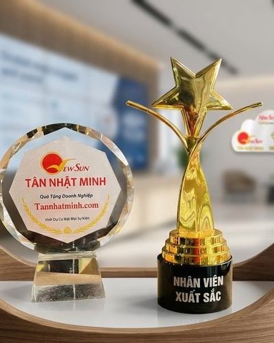 Cúp vinh danh lưu niệm mạ vàng Ngôi sao đẹp