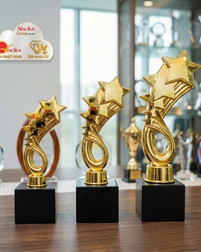 Cúp nhựa ngôi sao giá rẻ 
