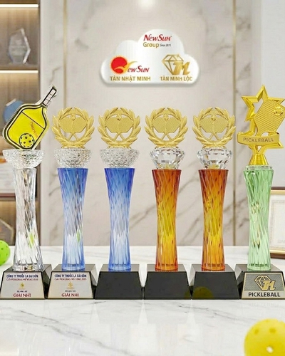 Cúp Pickleball pha lê thân màu đẹp mới Đa dạng mẫu