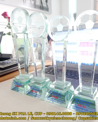 Cúp thủy tinh giá rẻ - cúp bóng đá - 10