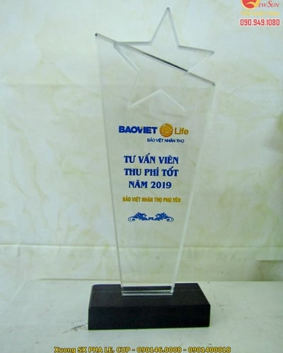Cúp thủy tinh giá rẻ 22