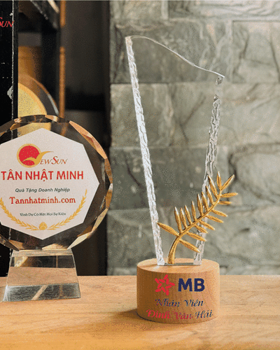 Cúp Vinh Danh Mẫu Đẹp Giá Rẻ Mới Nhất Năm