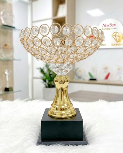 Cúp vinh danh kim loại Kim cương đẹp