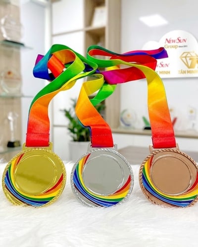 Huy chương giá rẻ thể thao Olympic hàng sẵn - Mẫu cầu vồng