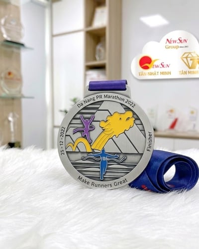 Xưởng Làm Huy Chương Theo Yêu Cầu - Sản Xuất Huy Chương Chạy Bộ In UV 3D