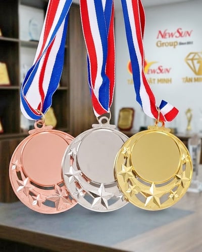 Cơ Sở Sản Xuất Huy Chương Mẫu Ngôi Sao Đẹp